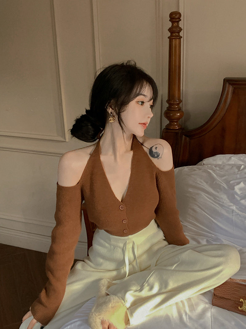 【A262K】Real shot of soft breast style knitted cardigan halter neck v-neck off-shoulder long-sleeved sweater jacket loose age-reducing top